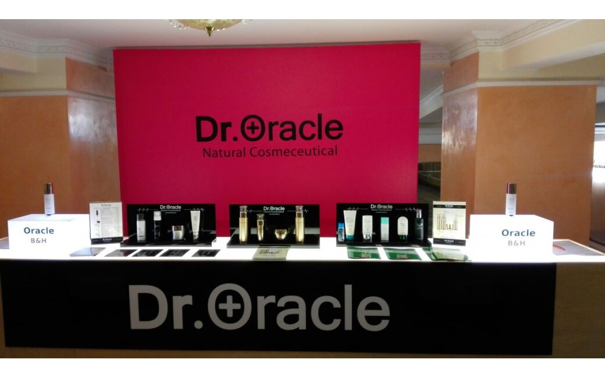 Dr.Oracle на вручении премии "Женщина года" (2015.06)